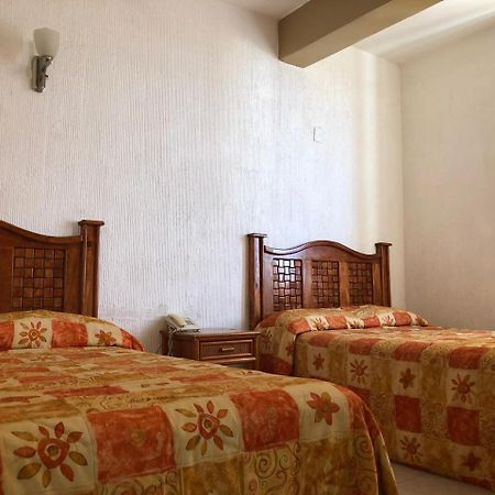 Hotel Sol Del Pacifico Ласаро-Карденас Экстерьер фото